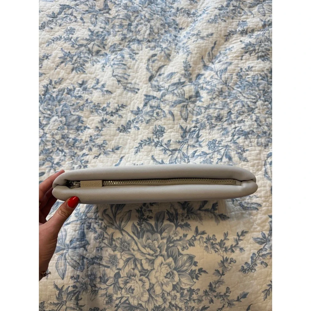 New Rhode Skin Oversized Grey Bubble Bag Makeup Bag Gray Cosmetic Hailey Bieber